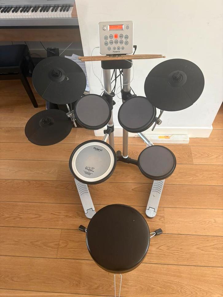 Elektrisch Drumstel Roland, in goede staat, Muziek en Instrumenten, Drumstellen en Slagwerk, Gebruikt, Roland, Ophalen