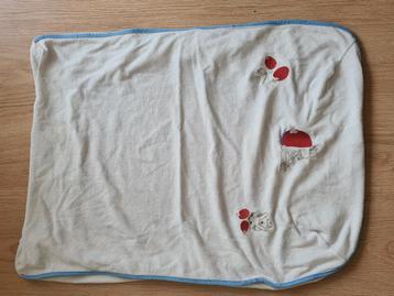 Hoes voor het verschoonkussen beschikbaar voor biedingen