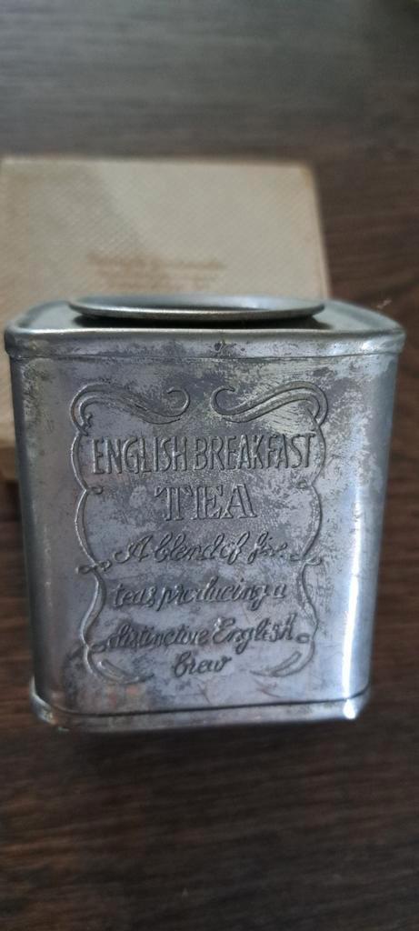 Verzilverd blik vintage english breakfast tea, Verzamelen, Blikken, Gebruikt, Thee, Overige merken, Ophalen of Verzenden
