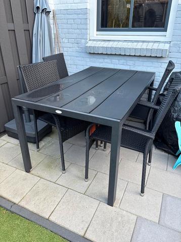 Mooie Buiten Eettafel - Jutlandia beschikbaar voor biedingen
