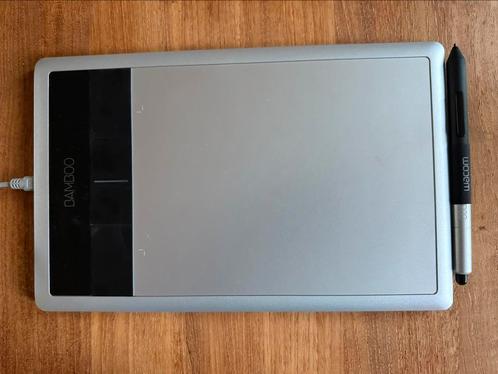 Wacom Bamboo Capture Pen and Touch Tablet (CTH-470), Computers en Software, Tekentablets, Zo goed als nieuw, Bedraad, Multi-touch