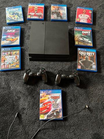 PlayStation 4 1TB - zeer goede staat en 2 controllers beschikbaar voor biedingen