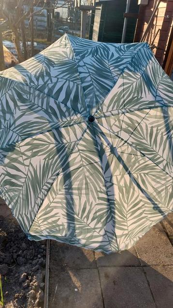 Parasol beschikbaar voor biedingen
