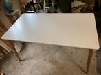 Tafel met wit blad en houten poten, Huis en Inrichting, Ophalen, Gebruikt