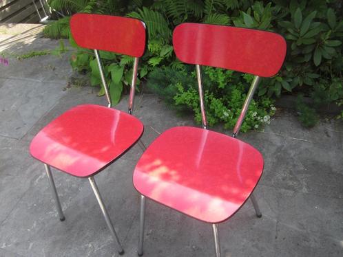Complete vintage set tafel en stoeltjes rood formica, Huis en Inrichting, Tafels | Eettafels, 50 tot 100 cm, 50 tot 100 cm, Vier personen