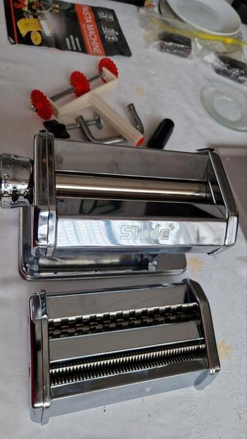 Pastamachine - Shule beschikbaar voor biedingen