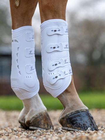 Lemieux Ultra Mesh Snug Boot wit Medium SALE! beschikbaar voor biedingen
