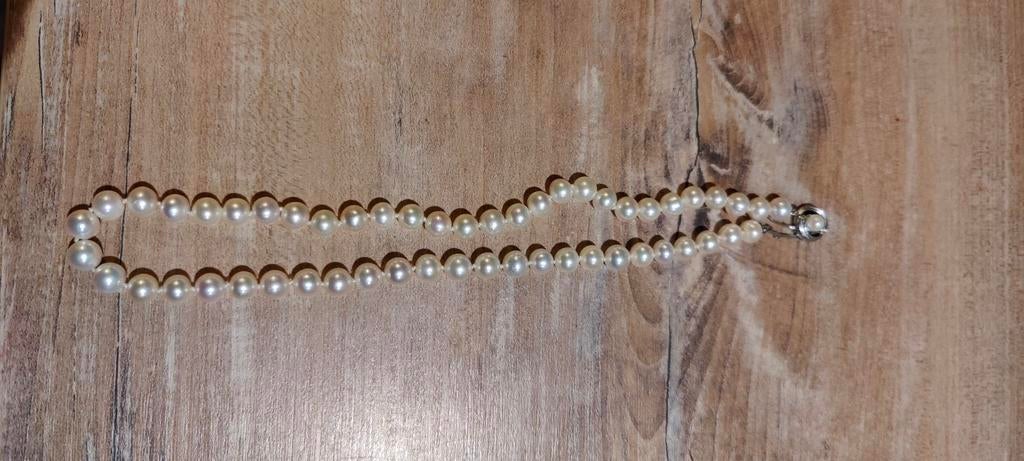 Parelsnoer met zilveren sluiting, Sieraden, Tassen en Uiterlijk, Kettingen, Met hanger, Wit, Ophalen of Verzenden, Zo goed als nieuw