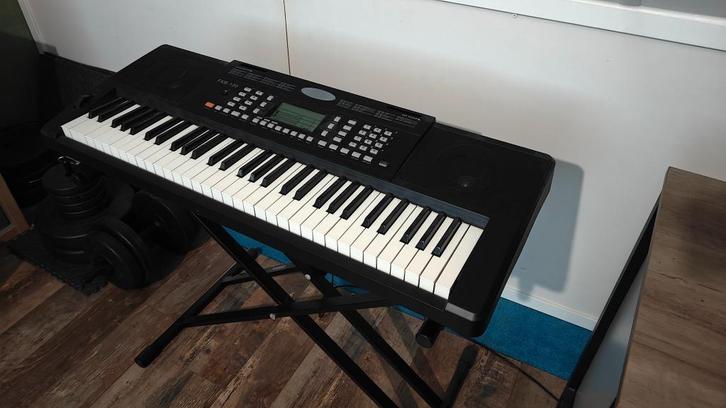 Fazley FKB-120 Keyboard, Muziek en Instrumenten, Keyboards, Zo goed als nieuw, 61 toetsen, Overige merken, Aanslaggevoelig, Met standaard