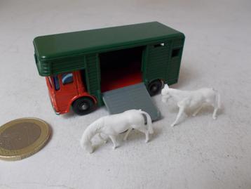 Lesney Matchbox No. 17-E HORSE BOX + 2 HORSES! I.g.st. beschikbaar voor biedingen