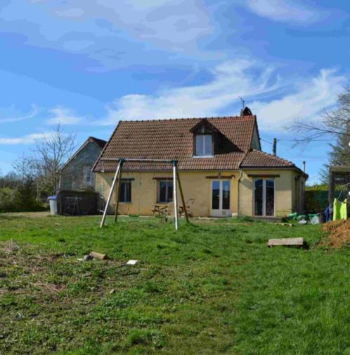 Jolie maison avec piscine et grand garage, Huizen en Kamers, Buitenland, Frankrijk, Woonhuis, Dorp, Verkoop zonder makelaar