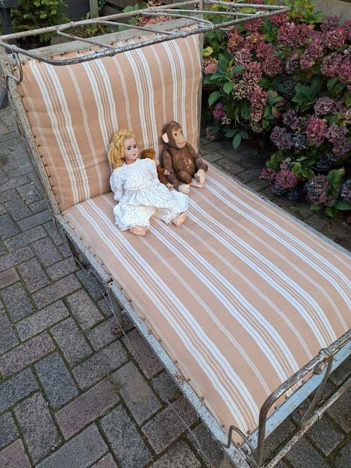 Antiek Frans Daybed , opklapbaar , brocante , vintage, Antiek en Kunst, Antiek | Meubels | Bedden, Ophalen