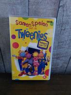 Samen spelen met De Tweenies videoband BBC, Gebruikt, Alle leeftijden, Kinderprogramma's en -films, Ophalen of Verzenden