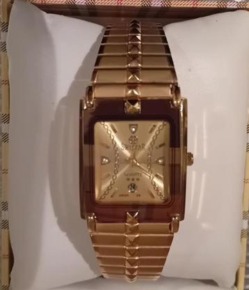 Dameshorloge beschikbaar voor biedingen