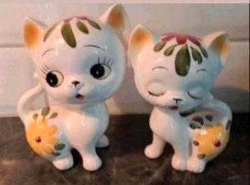 porseleinen poesjes 16,5cm en 14,5cm groot vintage beschikbaar voor biedingen