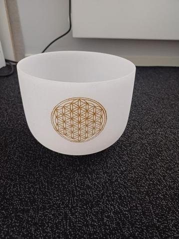 Kristallen klankschaal flower of life beschikbaar voor biedingen