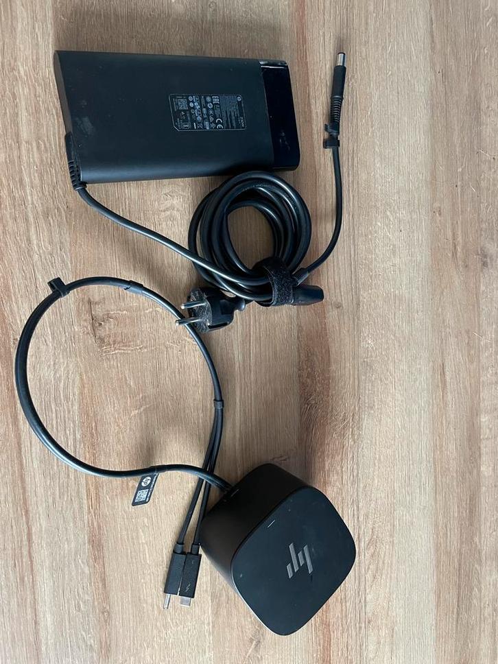 HP Thunderbolt Dock 230W G2, Computers en Software, Dockingstations, Gebruikt, Docking station, Laptop, Ophalen of Verzenden