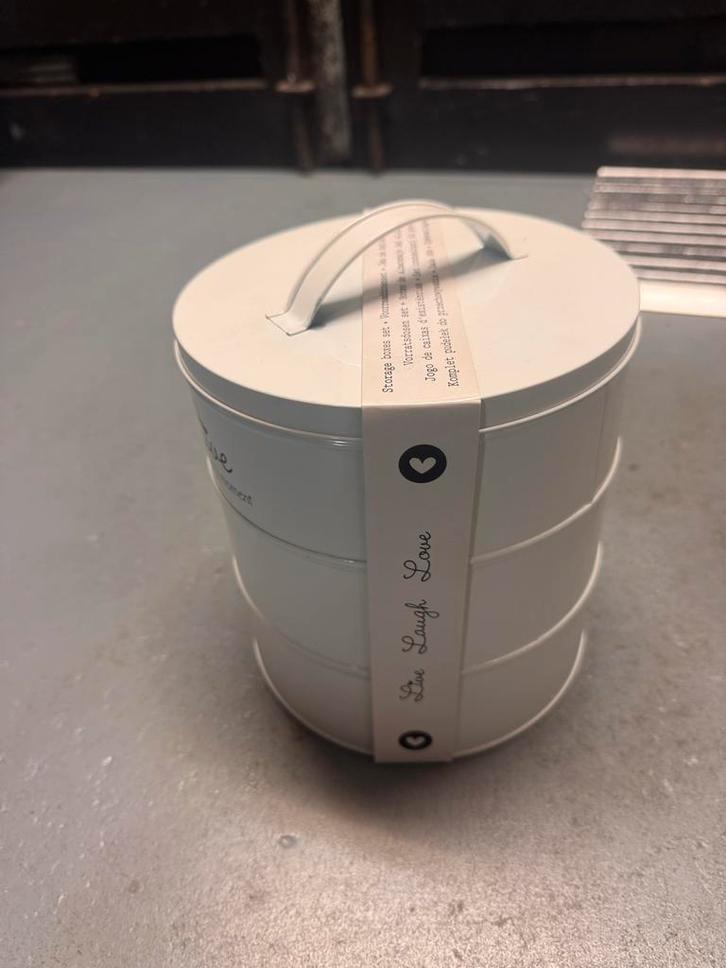 Leuke witte voorraaddozen set, Huis en Inrichting, Woonaccessoires | Kisten, Zo goed als nieuw, Minder dan 50 cm, Minder dan 50 cm