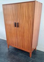 Prachtige retro vintage kleine kleding kast, Huis en Inrichting, Kasten | Kledingkasten, Ophalen, Gebruikt, 100 tot 150 cm, 150 tot 200 cm
