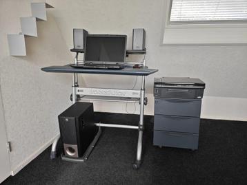 Thuiswerkers opgelet !! Computer meubel  beschikbaar voor biedingen