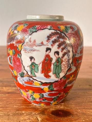 Vaas - porselein - Japan - Oosters decor beschikbaar voor biedingen