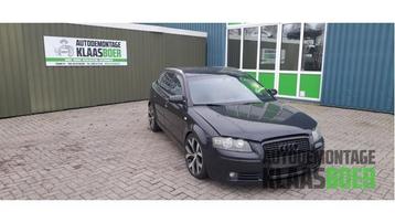 Buitenspiegel rechts van een Audi A3 beschikbaar voor biedingen
