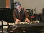 Nog zeer gedreven Senior pensionada Classic Blues toetsenist