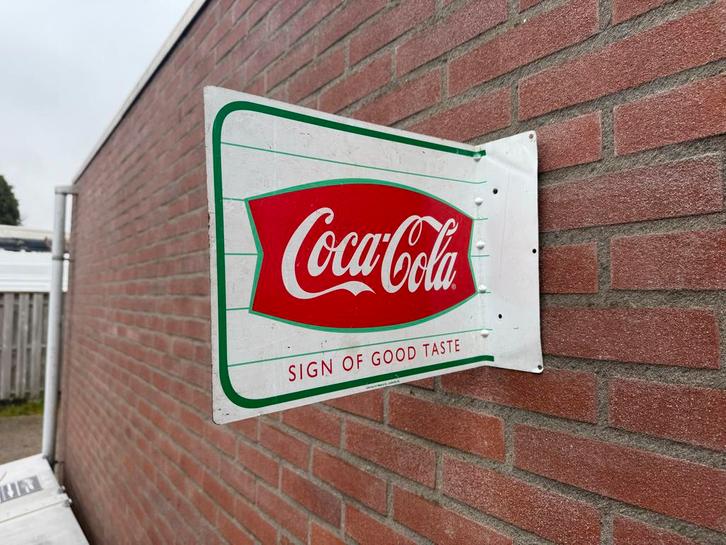 Vintage Coca-Cola Reclamebord - Sign of Good Taste, Verzamelen, Merken en Reclamevoorwerpen, Gebruikt, Reclamebord, Ophalen of Verzenden