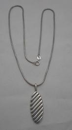 Zilveren ketting met modernist hanger nr.948, Met hanger, Verzenden, Zo goed als nieuw, Zilver