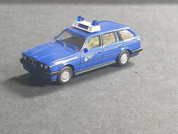 1:87 politie THW BMW 3-serie Touring blauw € 3 beschikbaar voor biedingen