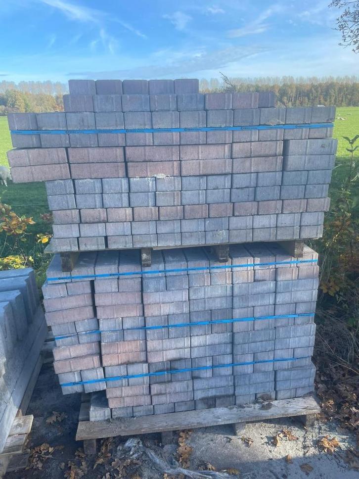 RESTPARTIJ Betonstraatsteen 6cm Oud Bruin, Tuin en Terras, Tegels en Klinkers, Nieuw, Klinkers, Beton, 10 m² of meer, Ophalen