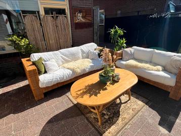 Rotan loungeset / loungebank  beschikbaar voor biedingen