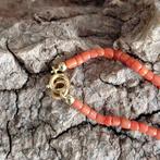 mooi,fijn bloedkoraal armbandje met double slotje, Verzenden, Rood