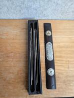 Antieke gegraveerde eetstokjes in houten ingelegd doosje, Antiek en Kunst, Ophalen of Verzenden