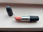 MAC Powder Kiss Lipstick - Scattered Petals, Sieraden, Tassen en Uiterlijk, Uiterlijk | Cosmetica en Make-up, Ophalen of Verzenden