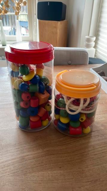 Grote kralen beschikbaar voor biedingen