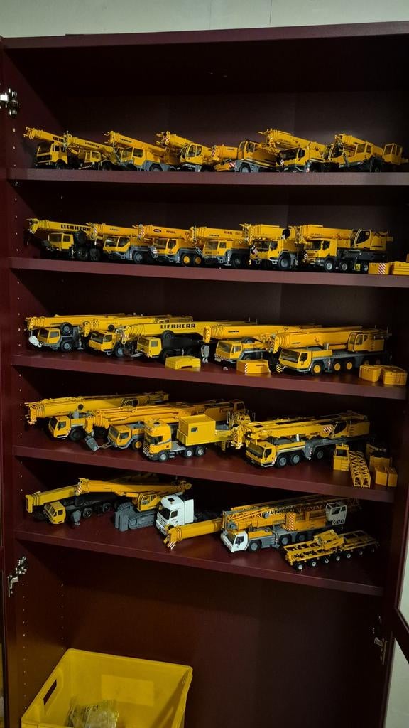 Te koop diverse liebherr kranen, Hobby en Vrije tijd, Modelauto's | 1:50, Ophalen, Hijskraan, Tractor of Landbouw