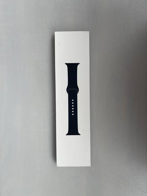 Apple Watch Band (Never Used)  Original – 44mm, Sieraden, Tassen en Uiterlijk, Smartwatches, Zo goed als nieuw, iOS, Zwart, Ophalen of Verzenden
