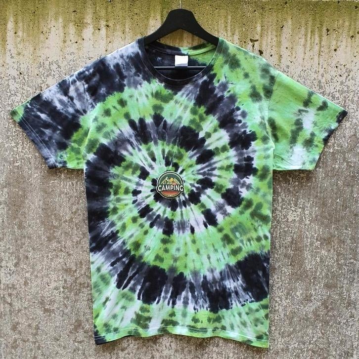 Groen - zwart spiral tie dye camping patch t-shirt maat XL, Maat 46/48 (XL) of groter, Nieuw, Ophalen of Verzenden, Spiral Creaties