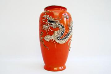 Vaasje met draak - porselein - Japan  beschikbaar voor biedingen