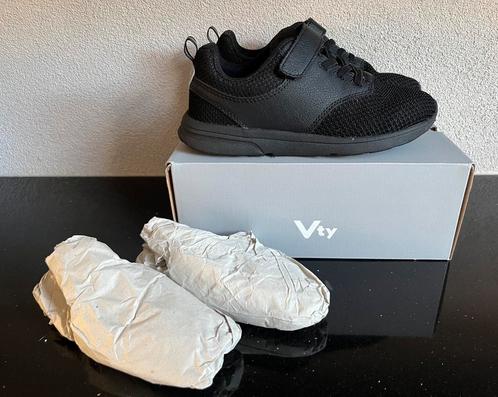 NW Zwarte sneakers 34 schoenen zwart uni kinderschoenen, Kinderen en Baby's, Kinderkleding | Schoenen en Sokken, Nieuw, Sportschoenen