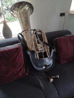 Es-bas met toebehoren., Muziek en Instrumenten, Blaasinstrumenten | Tuba's, Es-tuba, Gebruikt, Met koffer of draagtas, Ophalen