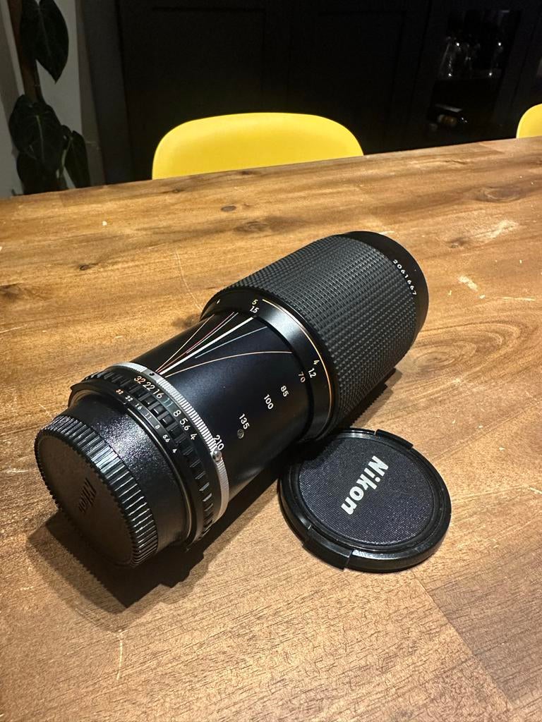 Nikon 70-210mm zoomlens - Klassieker!, Ophalen of Verzenden, Gebruikt, Telelens, Zoom