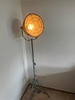 Industriële vloerlamp, Huis en Inrichting, Lampen | Vloerlampen, Industrieel, 150 tot 200 cm, Ophalen of Verzenden, Metaal