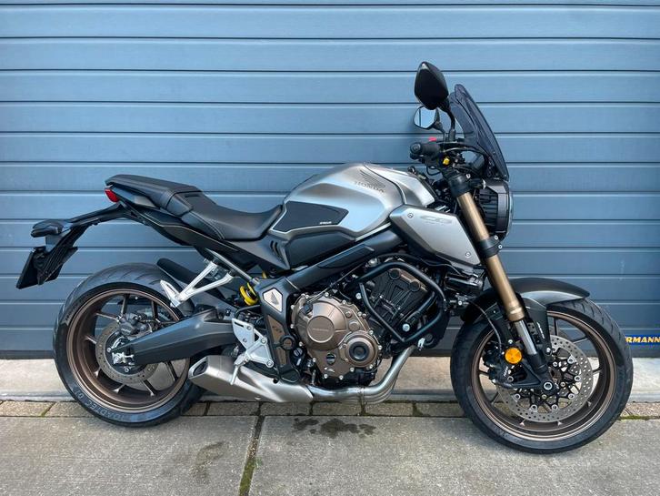 Honda CB650R cb 650: Uniek, Led, handvatverw, ZGAN, 1e eigen, Motoren, Motoren | Honda, Bedrijf, Naked bike, meer dan 35 kW, 4 cilinders