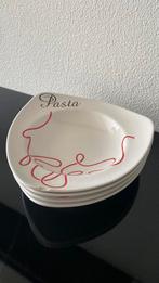 Gratis Pasta borden nu ophalen!, Huis en Inrichting, Keuken | Servies, Ophalen, Zo goed als nieuw, Overige stijlen, Bord(en)
