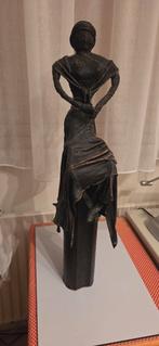 Kunstwerk op stenen sokkel, Ophalen