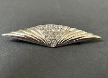 Vintage Broche met Steentjes beschikbaar voor biedingen