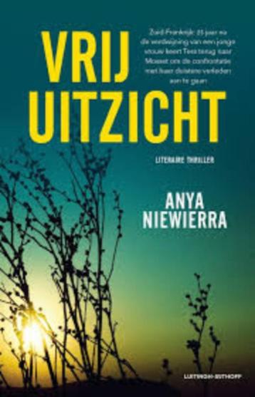 Vrij uitzicht van Anya Niewierra beschikbaar voor biedingen