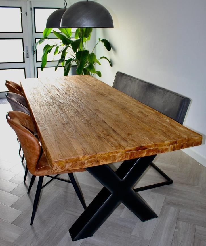 Eettafel set van massief hout met 3 stoelen en bank, Huis en Inrichting, Tafels | Eettafels, Zo goed als nieuw, 100 tot 150 cm